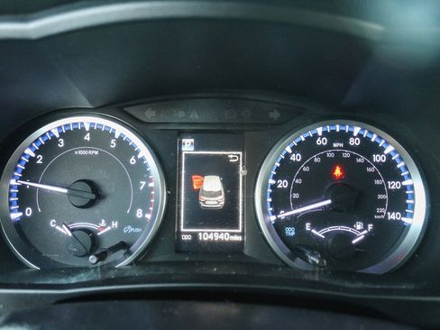 Used 2019 Toyota Highlander LE image 26