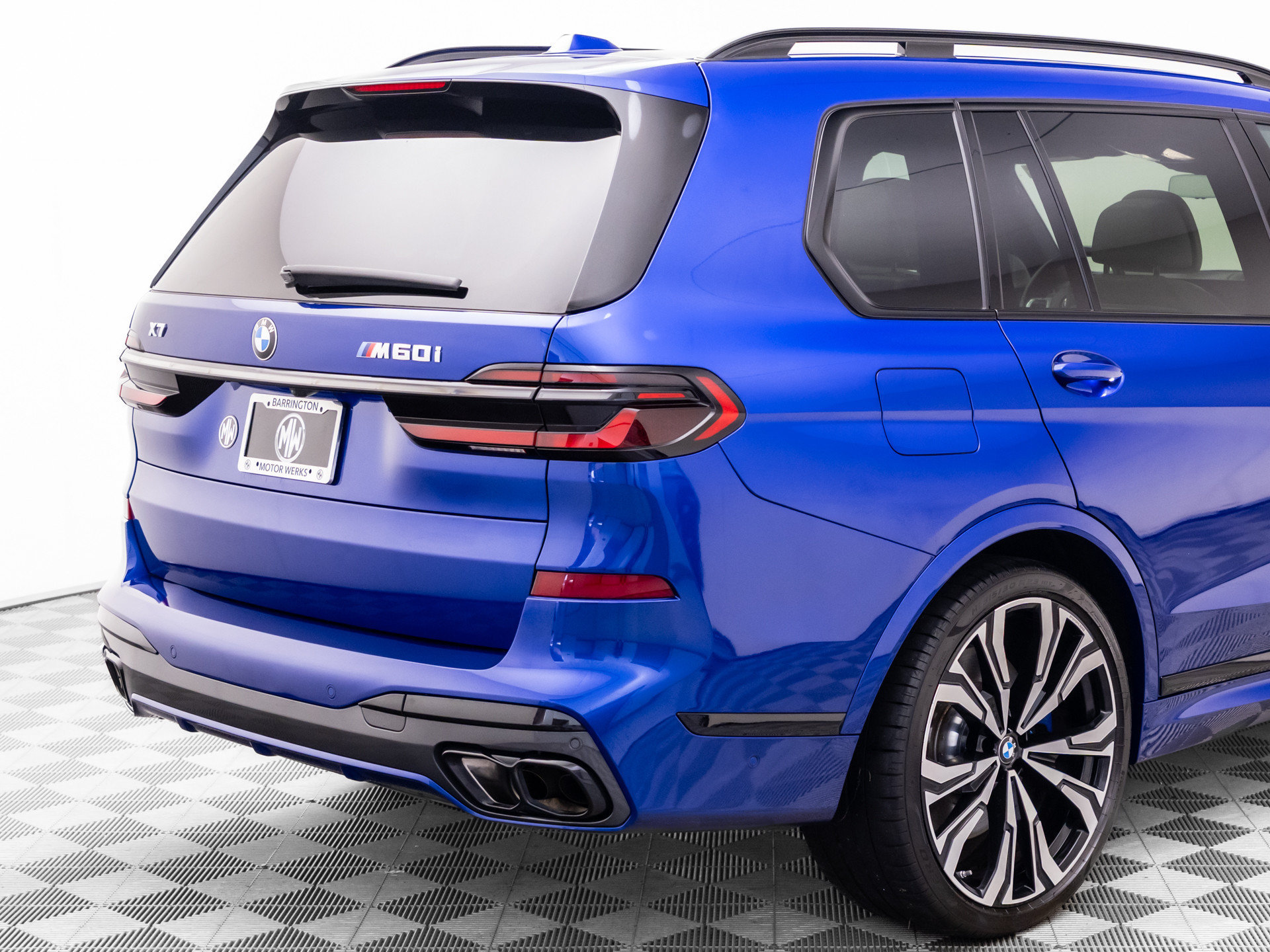 Certified 2025 BMW X7 M60i AWD/4WD image 34