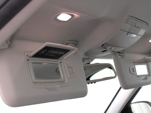 Used 2017 Mercedes-Benz C 300 Sedan image 63