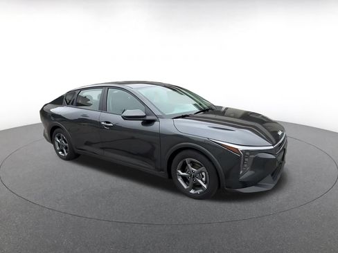 Used 2025 Kia K4 FWD image 2