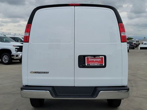 New 2026 Chevrolet Express 2500 RWD image 18