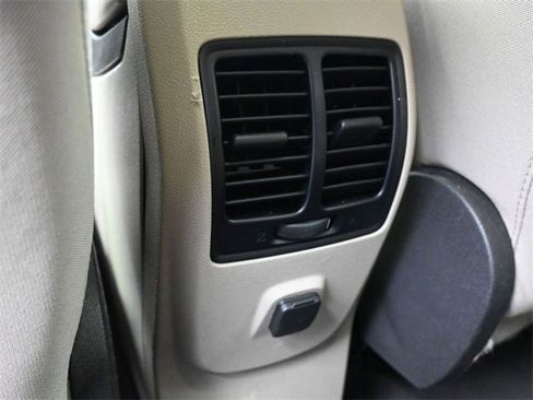 Used 2017 Ford Escape SE image 32