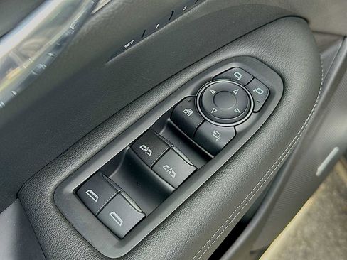 Used 2022 Cadillac XT6 Premium Luxury w/ Technology Package FWD image 15