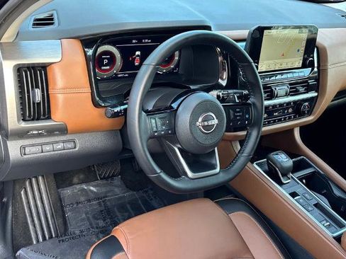 Certified 2025 Nissan Pathfinder Platinum w/ Cargo Package FWD image 19