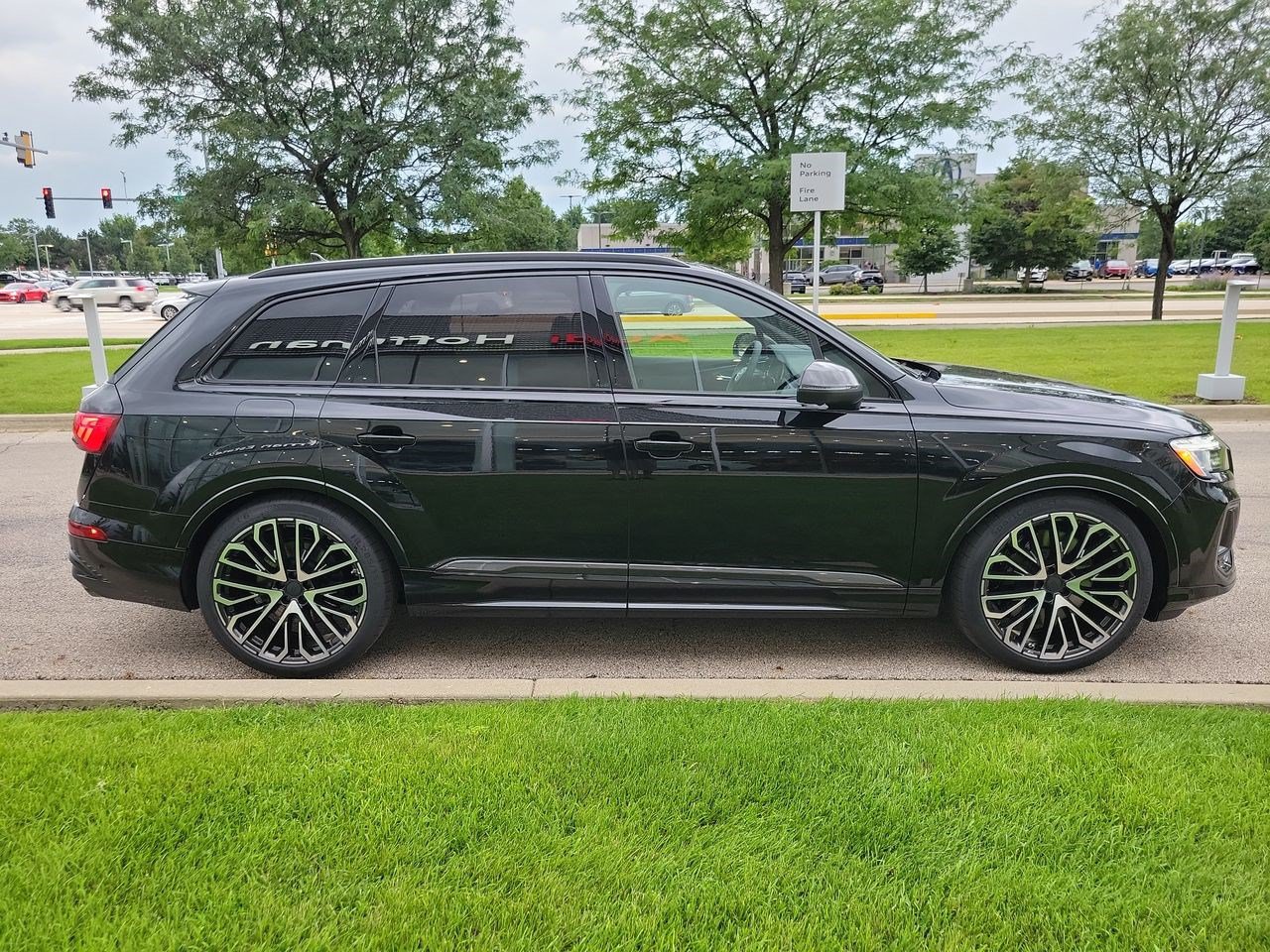 New 2026 Audi SQ7 Prestige AWD/4WD image 37