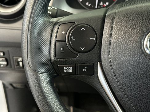 Used 2017 Toyota RAV4 LE w/ All Weather Liner Package FWD image 29