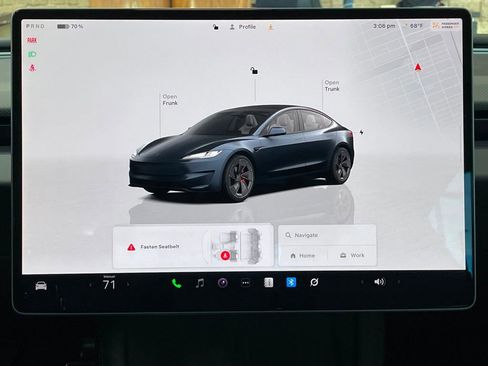 Used 2024 Tesla Model 3 Performance image 31