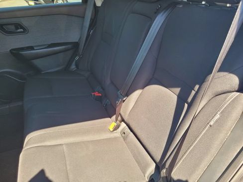 Used 2023 Nissan Rogue S FWD image 15