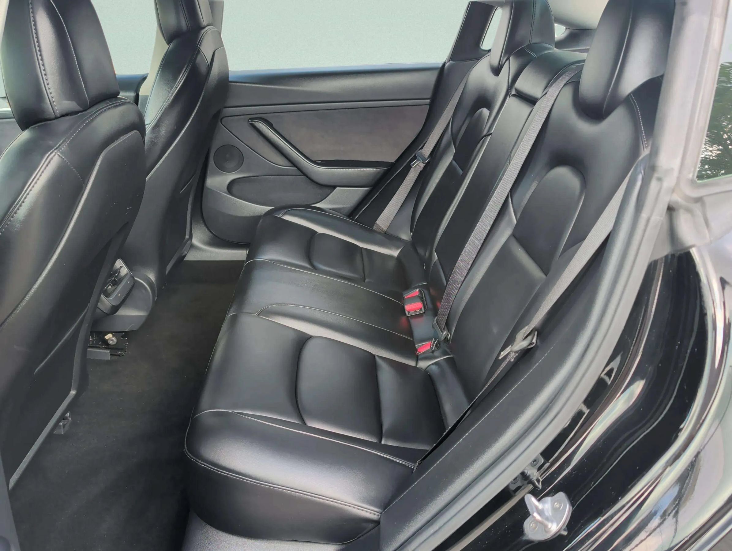 Used 2022 Tesla Model 3 Standard Range RWD image 26