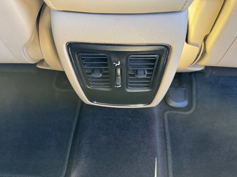 Used 2017 Jeep Grand Cherokee Laredo w/ Quick Order Package 2BE image 15