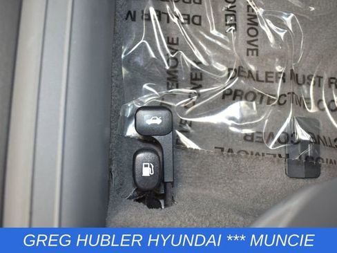 Used 2025 Hyundai Elantra SEL FWD image 18