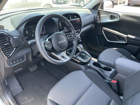 Certified 2025 Kia Soul S FWD image 16
