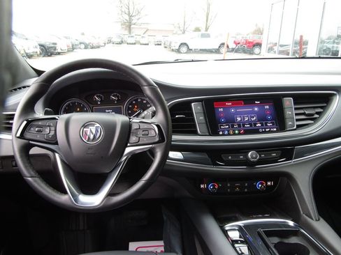 Used 2024 Buick Enclave Essence w/ Sport Touring Edition image 5