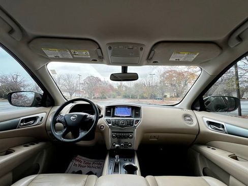 Used 2018 Nissan Pathfinder SL image 31