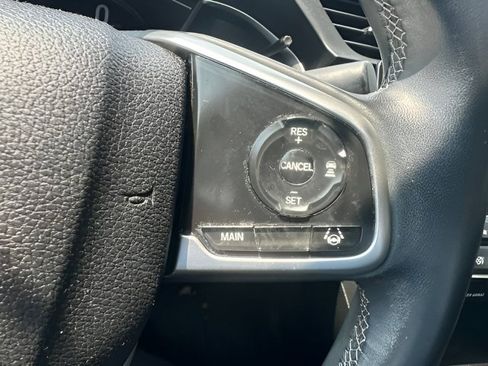 Used 2020 Honda Civic EX image 16