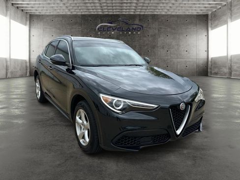 Used 2018 Alfa Romeo Stelvio AWD image 1