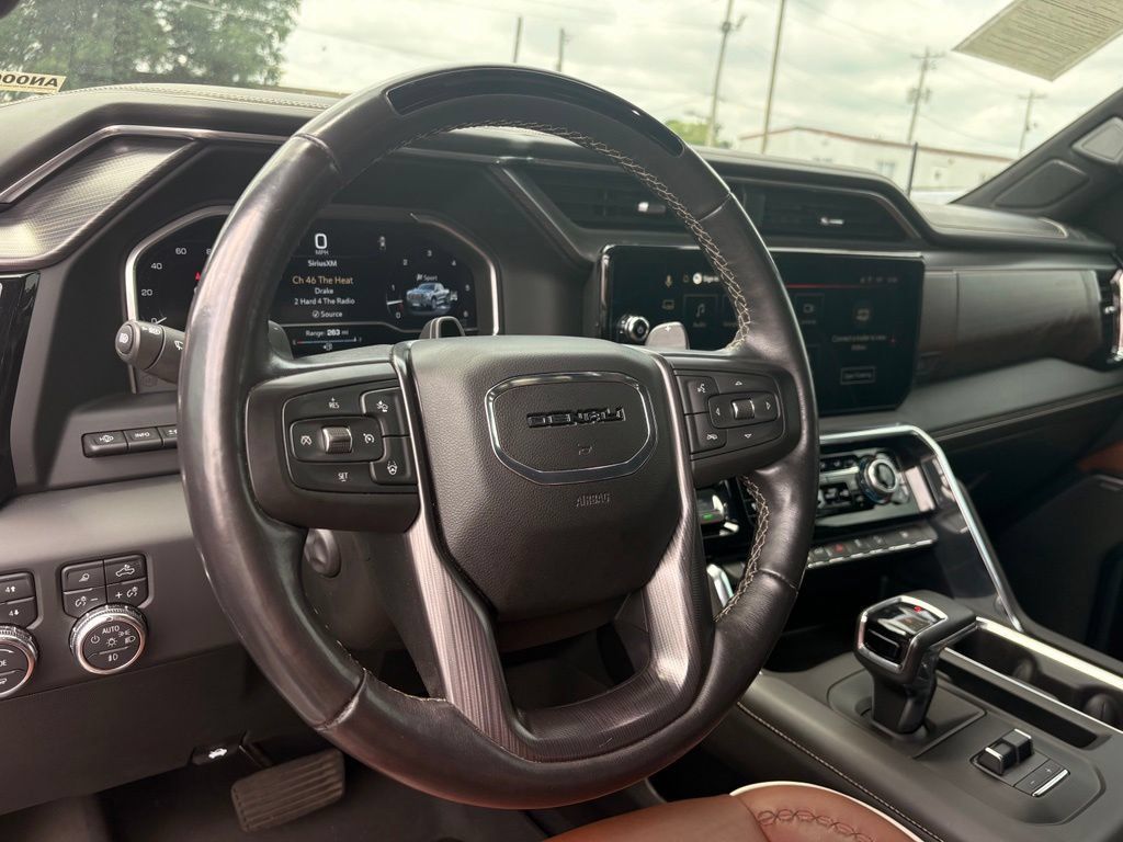 Used 2024 GMC Sierra 1500 Denali Ultimate AWD/4WD image 10