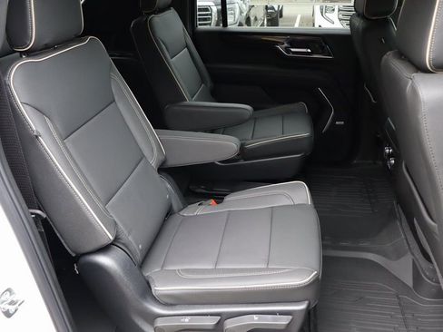 New 2026 GMC Yukon XL Elevation AWD/4WD image 24