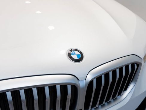 Used 2026 BMW X5 xDrive40i w/ Premium Package AWD/4WD image 7