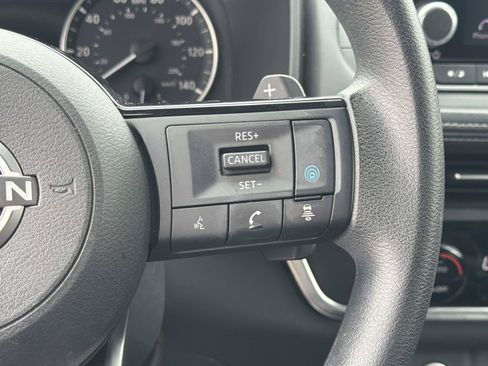 Used 2023 Nissan Rogue SV FWD image 10