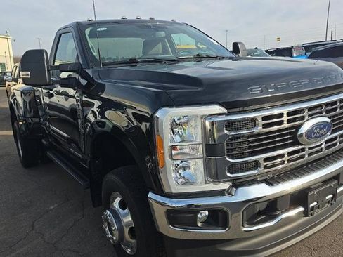 Used 2023 Ford F350 XLT image 1