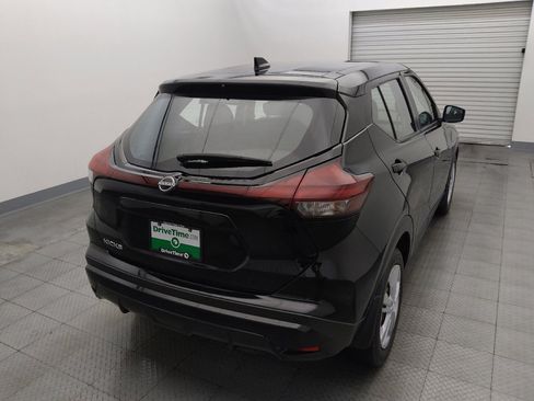 Used 2024 Nissan Kicks S FWD image 7
