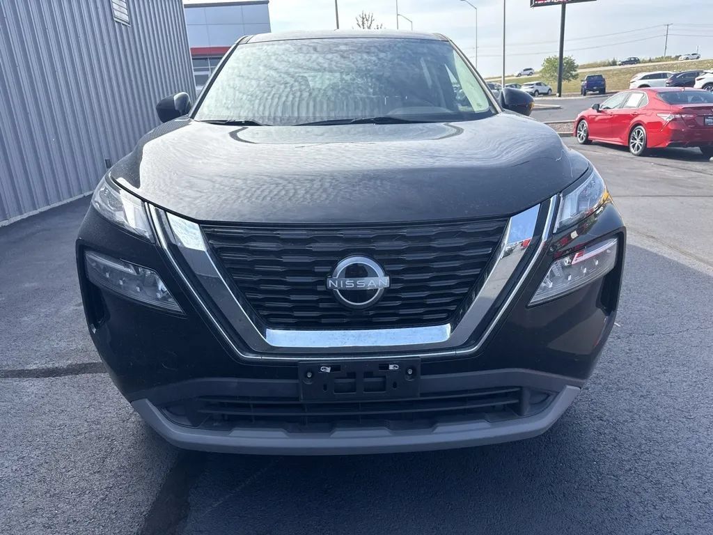 Used 2023 Nissan Rogue SV AWD/4WD image 6