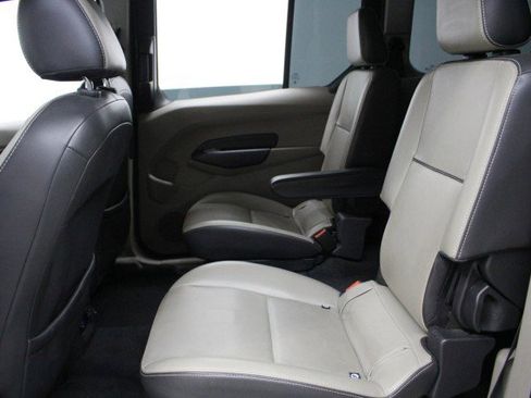 Used 2016 Ford Transit Connect Titanium image 32