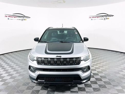 Used 2022 Jeep Compass Latitude w/ Convenience Group AWD/4WD image 3