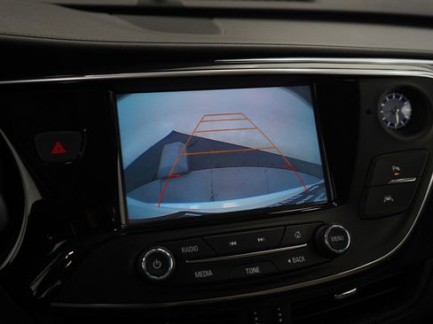 Used 2018 Buick Envision Premium image 22