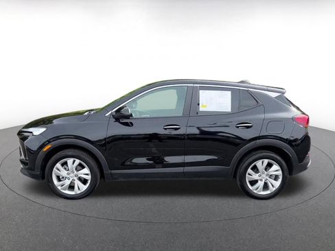 Used 2025 Buick Encore GX Preferred AWD/4WD image 9