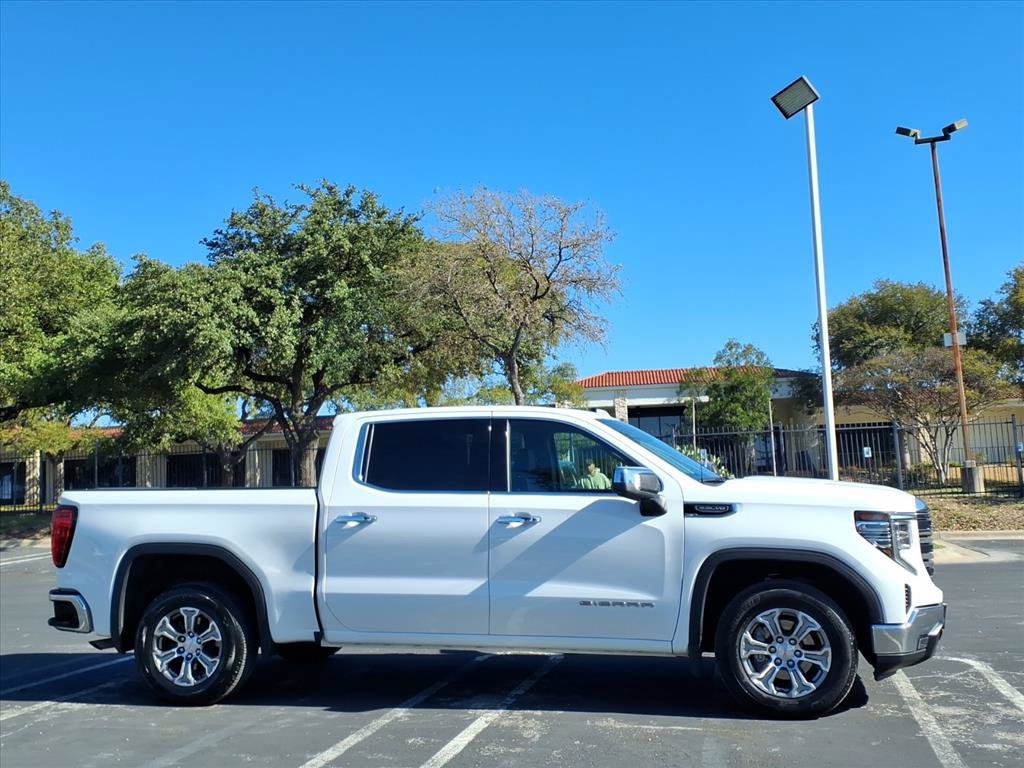 Used 2025 GMC Sierra 1500 SLT RWD image 3