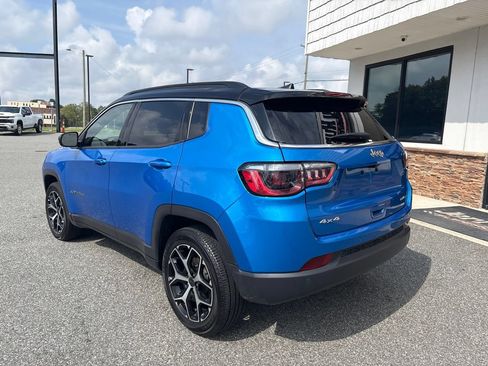 Used 2025 Jeep Compass Limited AWD/4WD image 7
