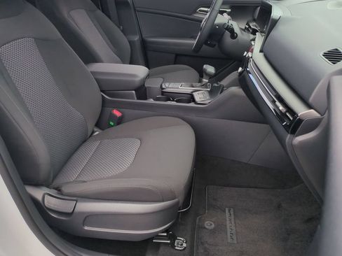 New 2026 Kia Sportage LX w/ LX Convenience Package FWD image 27