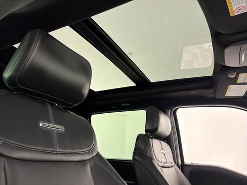 Certified 2025 Ford F450 Platinum w/ FX4 Off-Road Package image 34