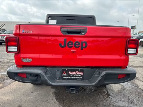 Used 2022 Jeep Gladiator Sport AWD/4WD image 5