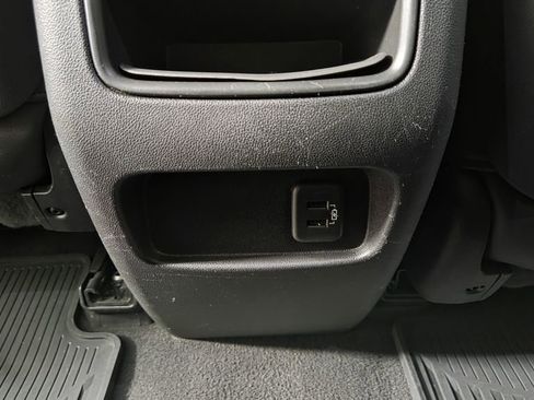 Used 2018 Cadillac XT5 Luxury w/ Driver Awareness Package image 31