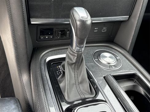 Certified 2022 Nissan Armada SV w/ SV Appearance Package image 37