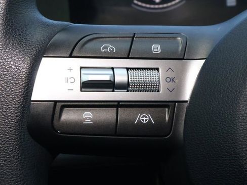 Used 2026 Hyundai Kona SE image 22