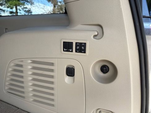 Used 2015 GMC Yukon XL Denali w/ Touring Package image 28