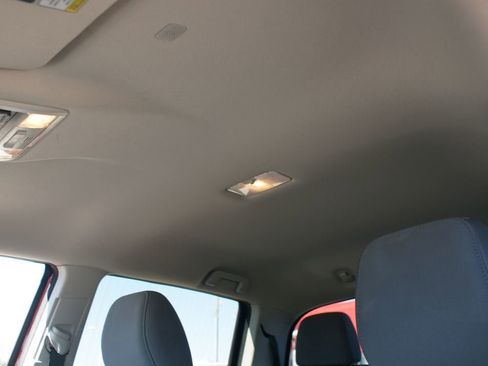 Used 2021 Toyota Tacoma SR w/ SR Convenience Package image 6