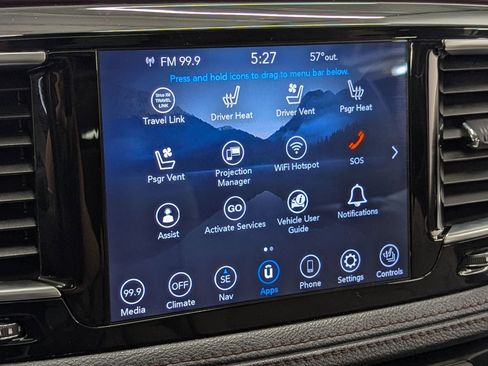 Used 2020 Chrysler Pacifica Limited image 25