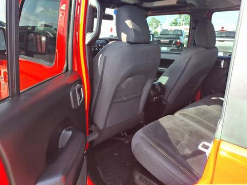 Used 2024 Jeep Wrangler Unlimited image 20