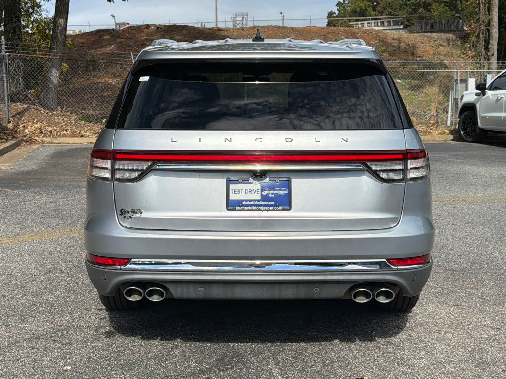 Used 2021 Lincoln Aviator Reserve w/ Equipment Group 201A RWD image 4