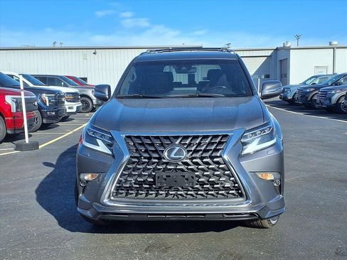 Used 2023 Lexus GX 460 Premium w/ Accessory Package image 41
