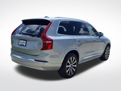 Certified 2025 Volvo XC90 B5 Core AWD/4WD image 8