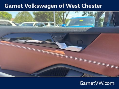 New 2026 Volkswagen Tiguan SEL R-Line AWD/4WD image 31