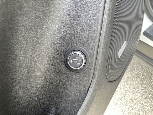 Used 2022 Chevrolet Blazer LT w/ Sound & Technology Package image 21