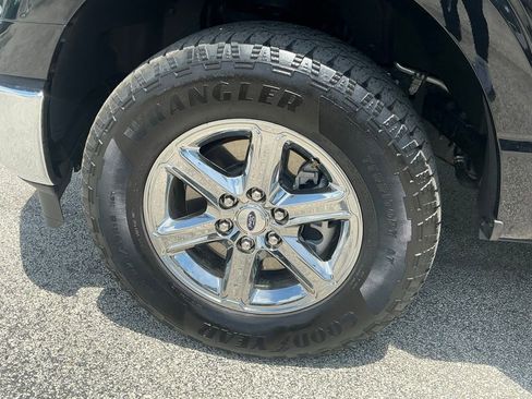 Used 2025 Ford F150 XLT w/ Equipment Group 301A Standard AWD/4WD image 21