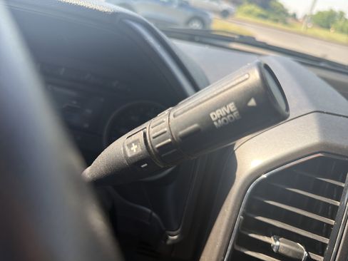Used 2019 Ford F150 XLT w/ Equipment Group 302A Luxury AWD/4WD image 23